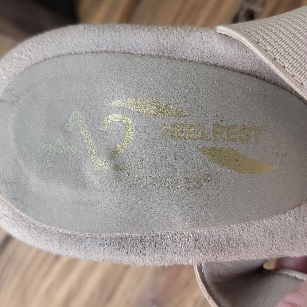 Aerosoles. A2. Heelrest. Beige Strappy Women's Sandals. Size 8.5. EUC - Picture 9 of 10